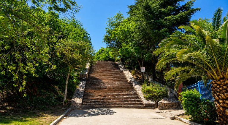 Escaleras de calle Tokio
