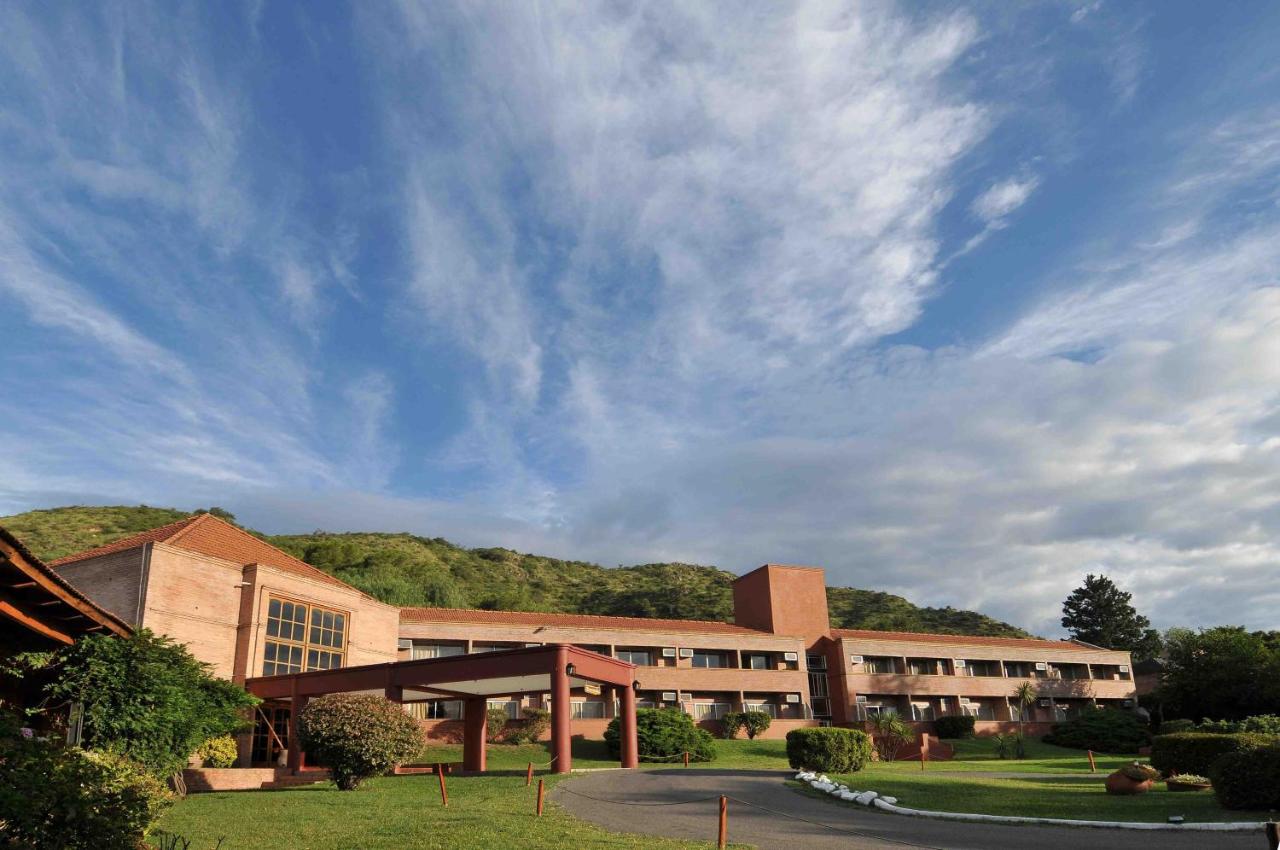 Pinares del Cerro Resort